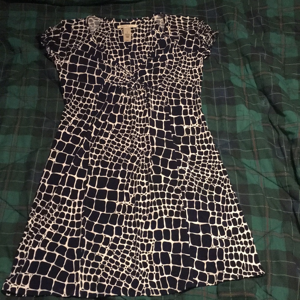 Laundry by Design. Cap sleeve dress.